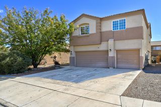 6904 Tree Line Avenue NW, Albuquerque, NM 87114