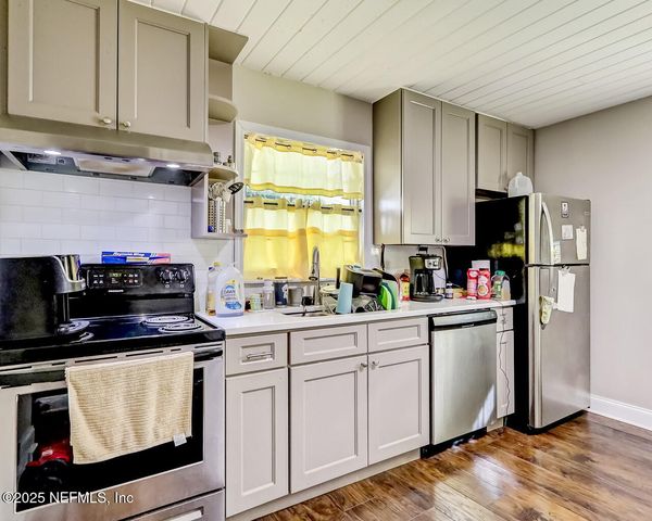 3737 PEACH Drive, Jacksonville, FL 32246