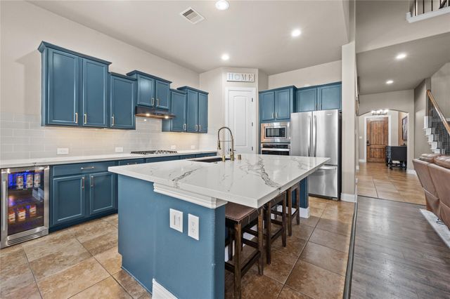 12411 Emerald Lane, Mont Belvieu, TX 77535