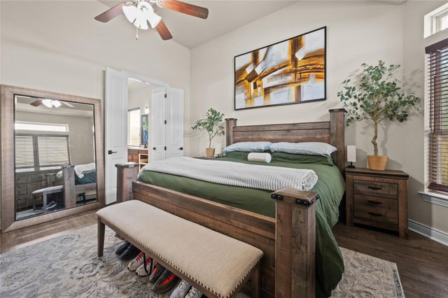 12411 Emerald Lane, Mont Belvieu, TX 77535
