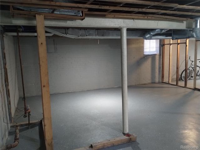 18633 Goulburn Street, Detroit, MI 48205