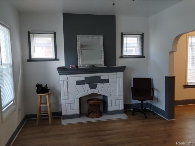18633 Goulburn Street, Detroit, MI 48205