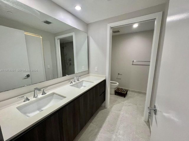 488 NE 18th St 2302, Miami, FL 33132