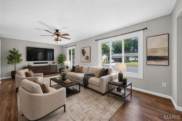 2815 Birch Tree Drive, St Charles, MO 63301