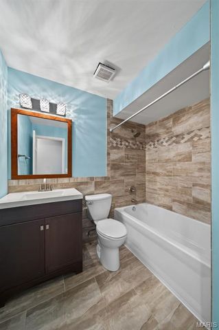 2815 Birch Tree Drive, St Charles, MO 63301