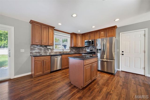 2815 Birch Tree Drive, St Charles, MO 63301