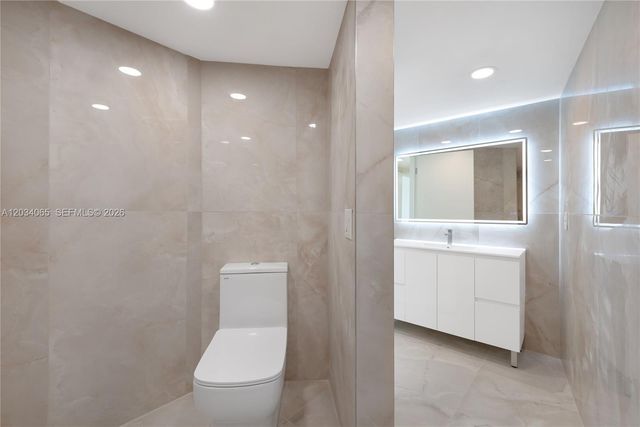 3590 S Ocean Boulevard 410, South Palm Beach, FL 33480