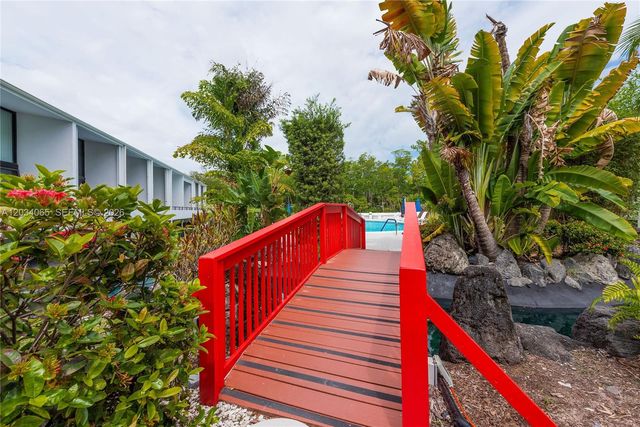 3590 S Ocean Boulevard 410, South Palm Beach, FL 33480