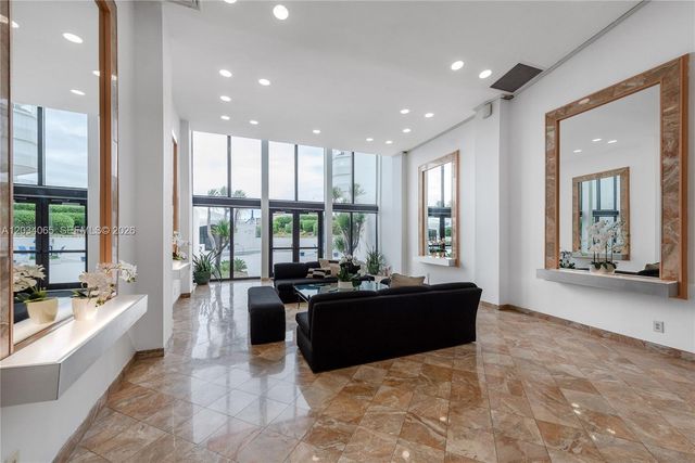 3590 S Ocean Boulevard 410, South Palm Beach, FL 33480