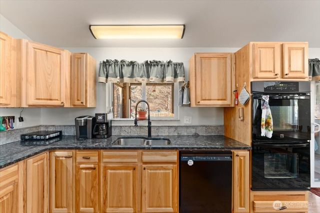 12821 Entiat River Road, Entiat, WA 98822