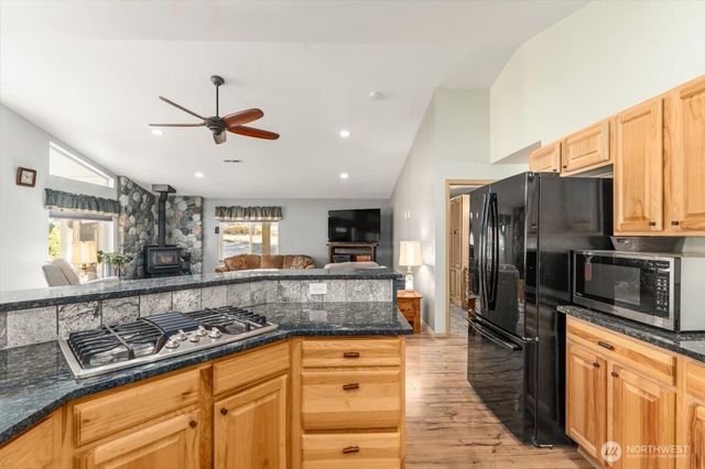 12821 Entiat River Road, Entiat, WA 98822