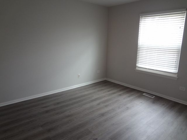 220 Brett Circle B, Wauconda, IL 60084