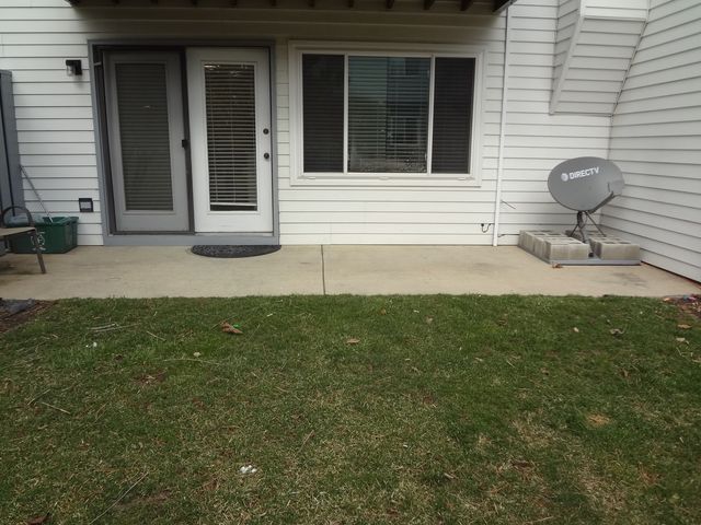 220 Brett Circle B, Wauconda, IL 60084