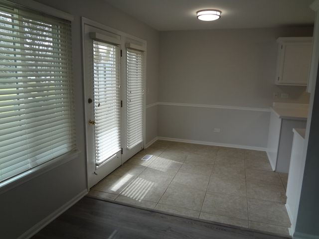 220 Brett Circle B, Wauconda, IL 60084