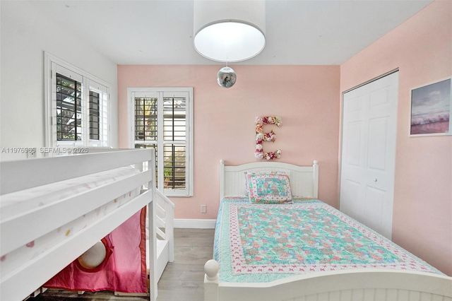 9304 Arborwood Cir, Davie, FL 33328