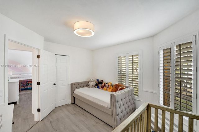 9304 Arborwood Cir, Davie, FL 33328