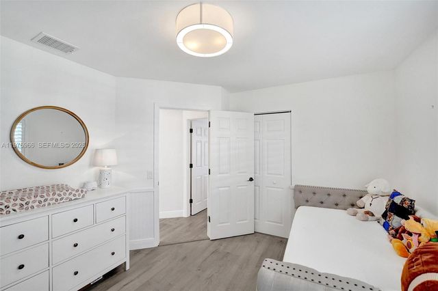 9304 Arborwood Cir, Davie, FL 33328