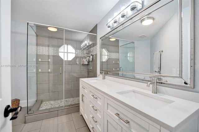 9304 Arborwood Cir, Davie, FL 33328