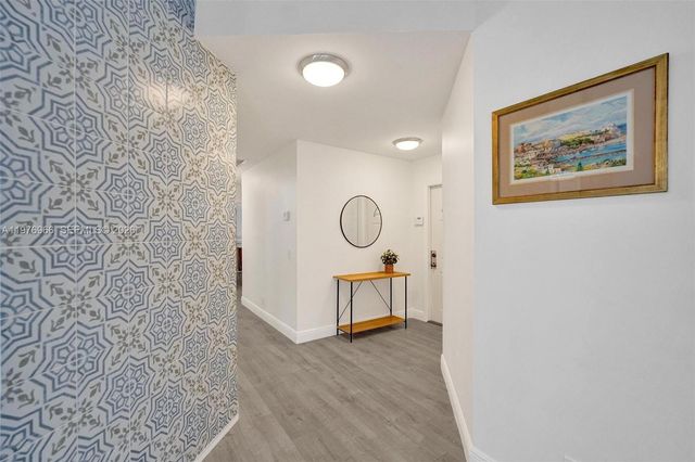 9304 Arborwood Cir, Davie, FL 33328