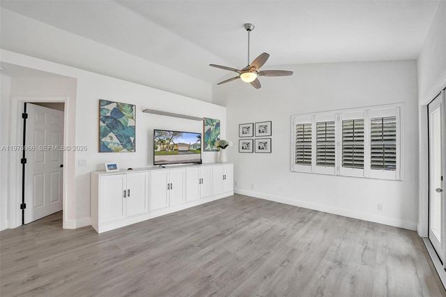 9304 Arborwood Cir, Davie, FL 33328