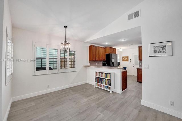 9304 Arborwood Cir, Davie, FL 33328