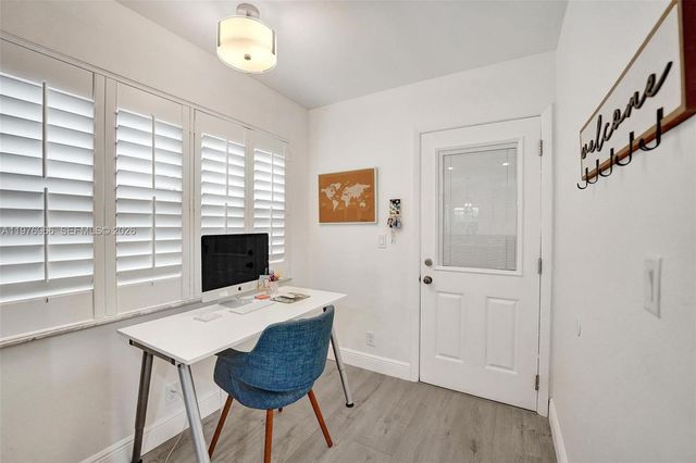 9304 Arborwood Cir, Davie, FL 33328