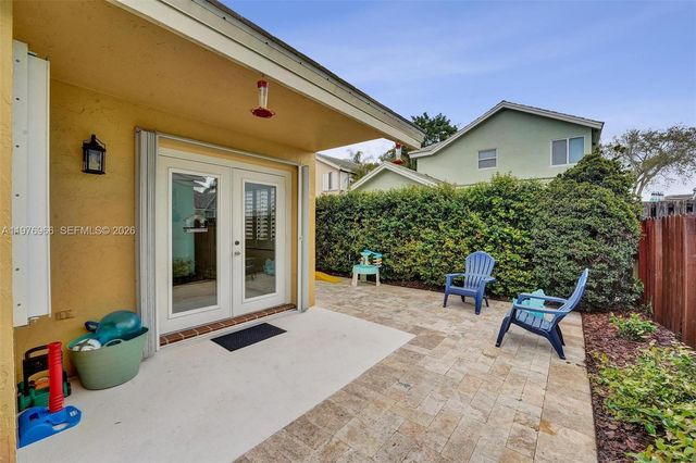 9304 Arborwood Cir, Davie, FL 33328