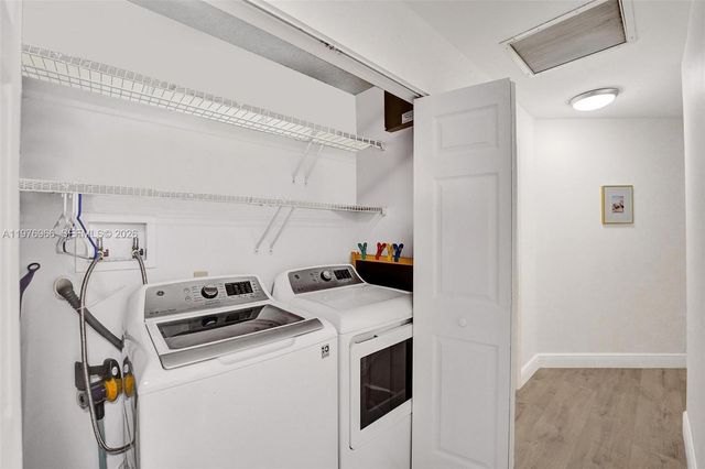 9304 Arborwood Cir, Davie, FL 33328