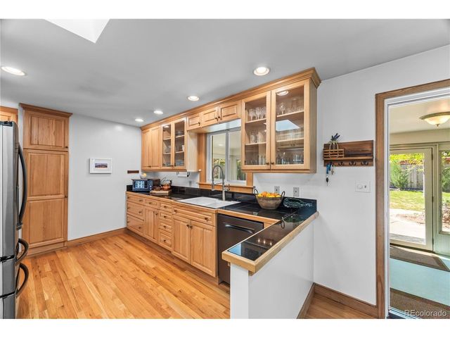 24 Rangeview Dr, Wheat Ridge, CO 80215