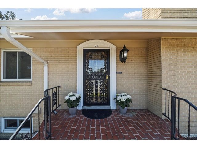 24 Rangeview Dr, Wheat Ridge, CO 80215