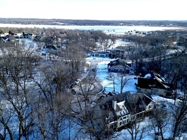 1530 Prestwick PLACE, Lake Geneva, WI 53147