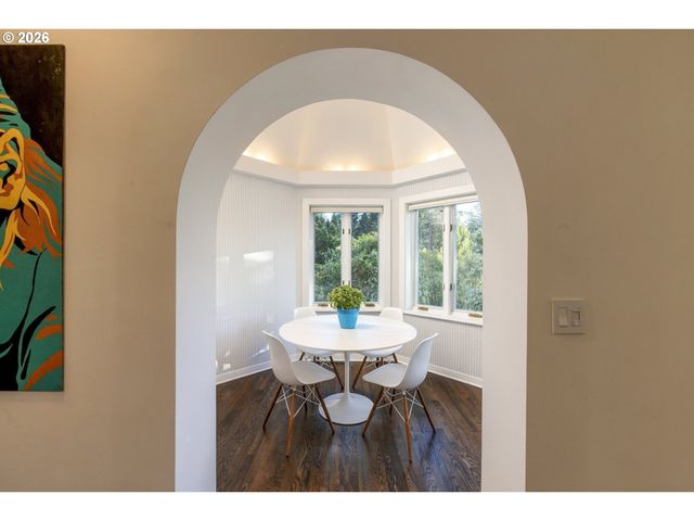 4422 Sw FAIRVIEW Blvd, Portland, OR 97221