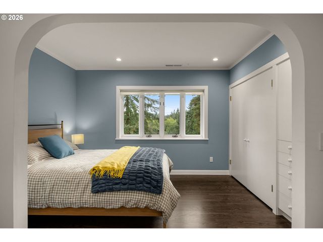 4422 Sw FAIRVIEW Blvd, Portland, OR 97221