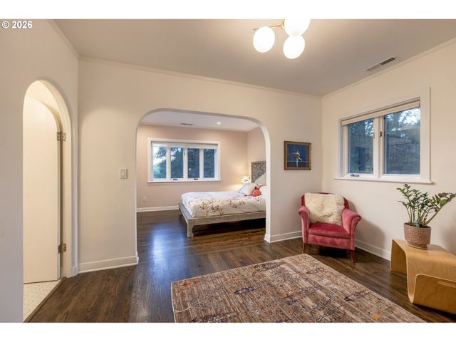 4422 Sw FAIRVIEW Blvd, Portland, OR 97221