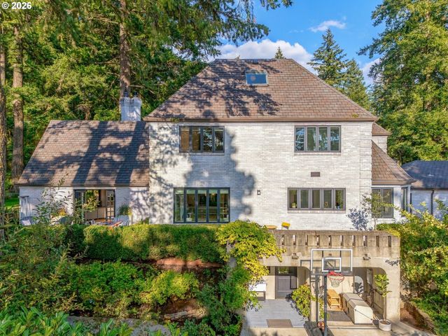 4422 Sw FAIRVIEW Blvd, Portland, OR 97221