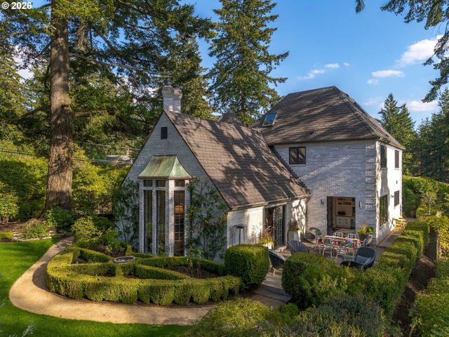 4422 Sw FAIRVIEW Blvd, Portland, OR 97221