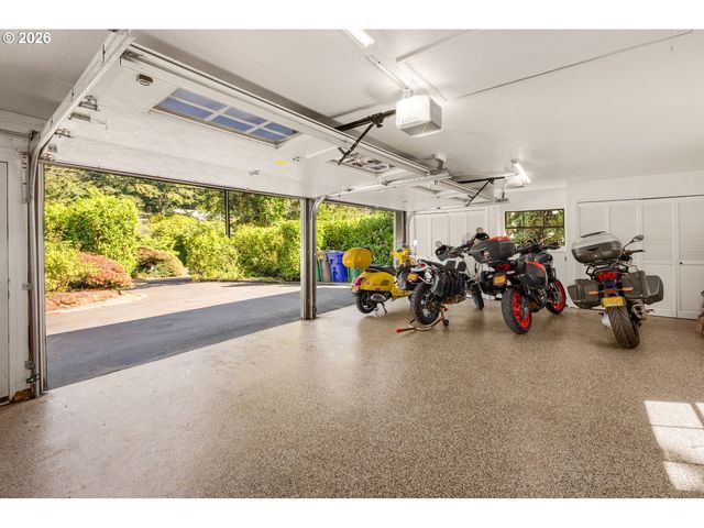 4422 Sw FAIRVIEW Blvd, Portland, OR 97221