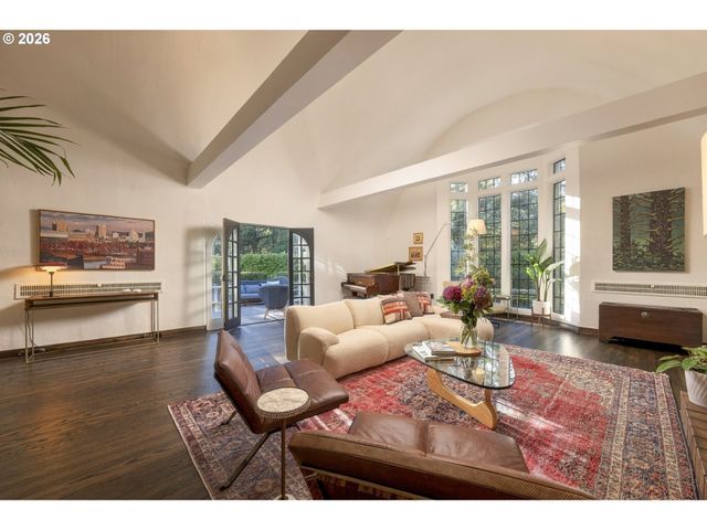 4422 Sw FAIRVIEW Blvd, Portland, OR 97221
