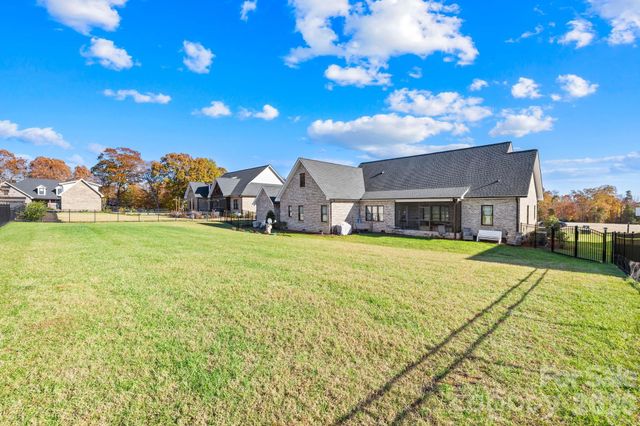 2983 Tavistock Lane, Lincolnton, NC 28092