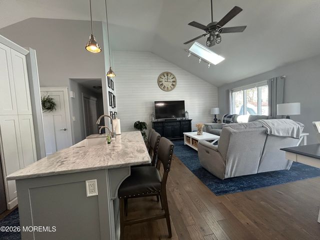 128 Gangway Lane, Manahawkin, NJ 08050