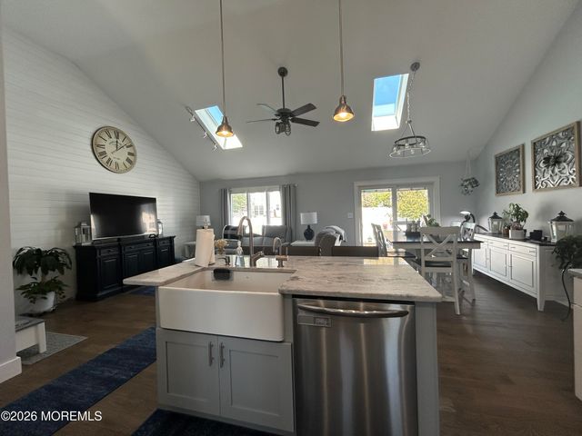 128 Gangway Lane, Manahawkin, NJ 08050