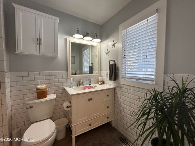 128 Gangway Lane, Manahawkin, NJ 08050