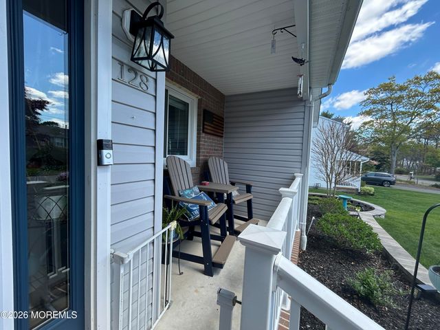 128 Gangway Lane, Manahawkin, NJ 08050