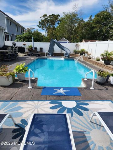 128 Gangway Lane, Manahawkin, NJ 08050