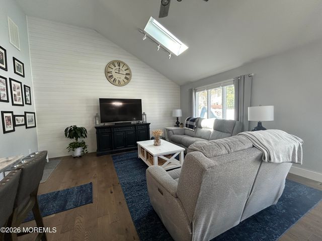 128 Gangway Lane, Manahawkin, NJ 08050