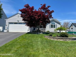 128 Gangway Lane, Manahawkin, NJ 08050