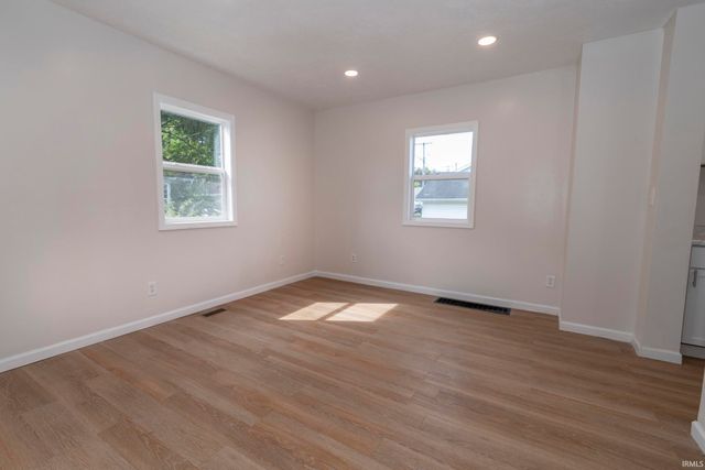 111 Campbell Street, Mishawaka, IN 46544