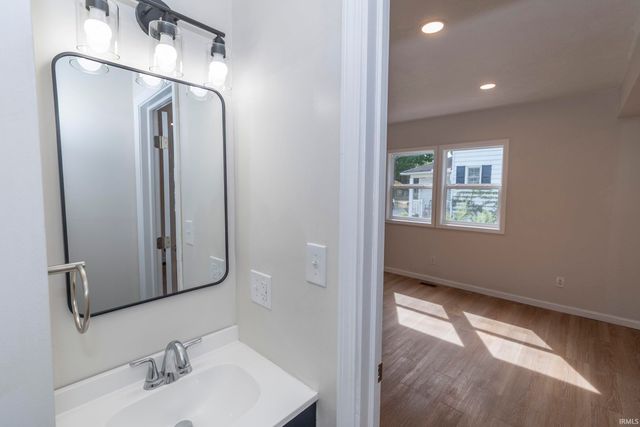 111 Campbell Street, Mishawaka, IN 46544