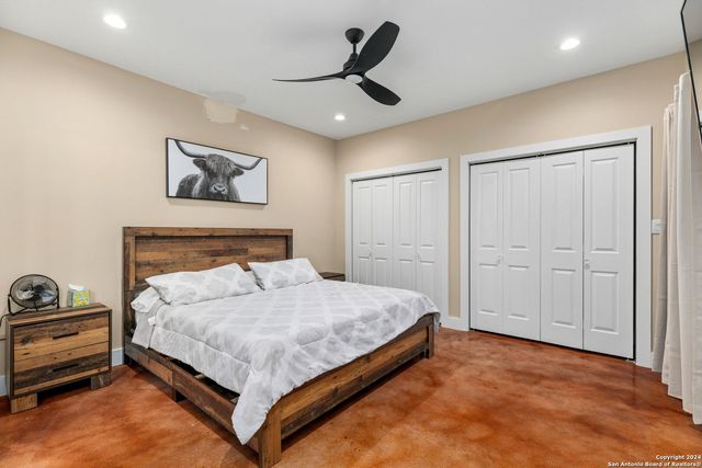 822 Mountain Valley, Concan, TX 78838