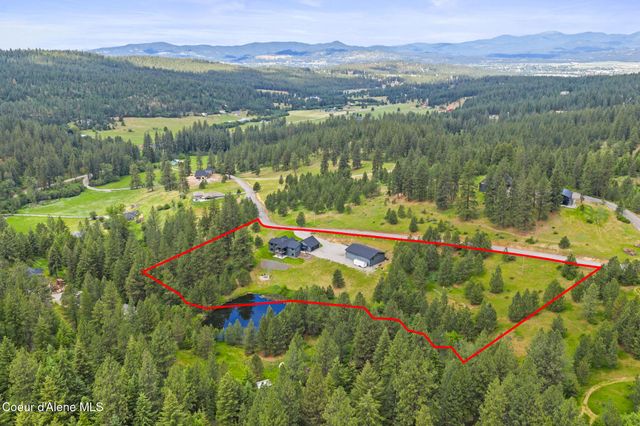 18568 W Heavens Gate RD, Post Falls, ID 83854